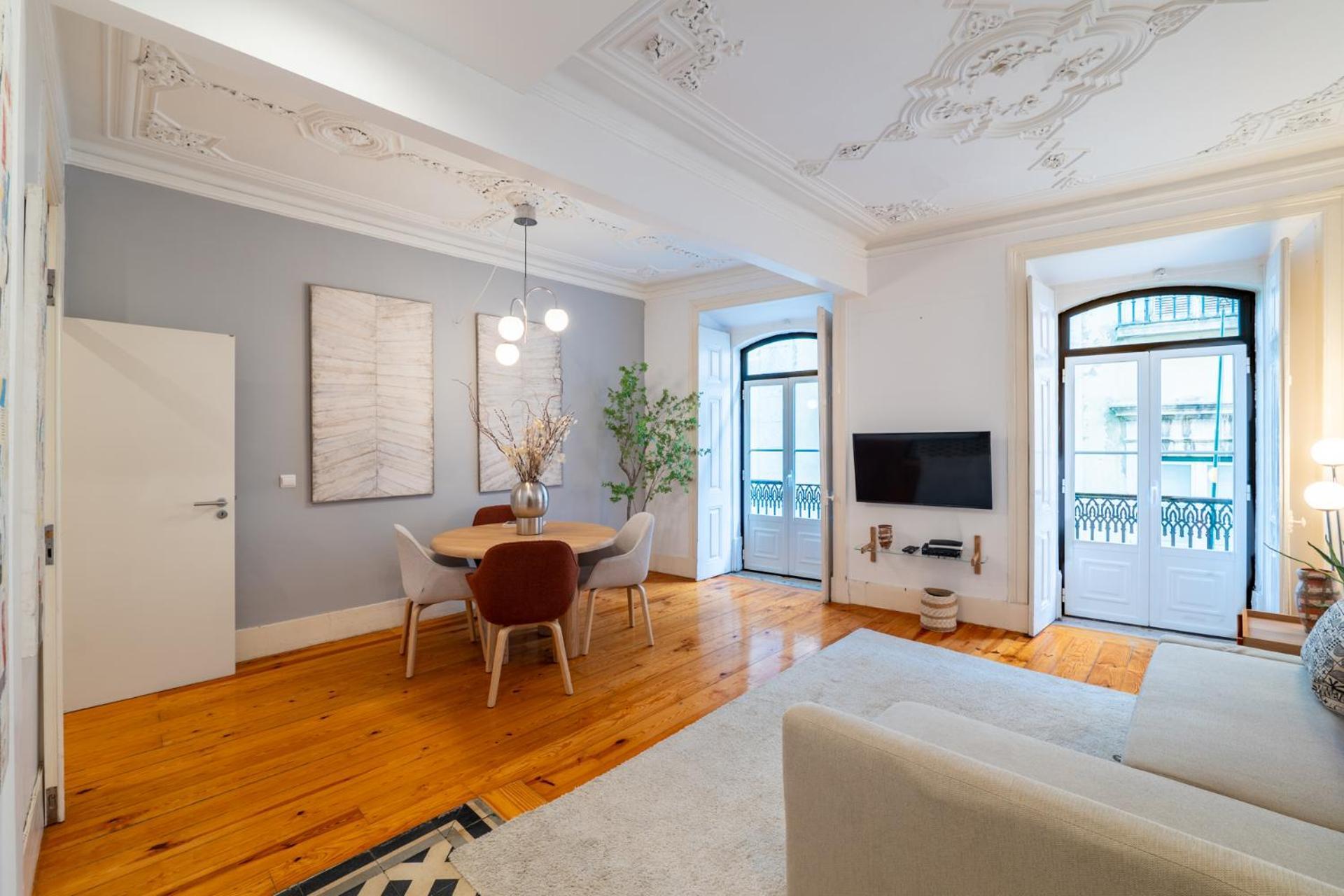 Beautiful Apartment In Bairro Alto - Quite Lisbon Bagian luar foto
