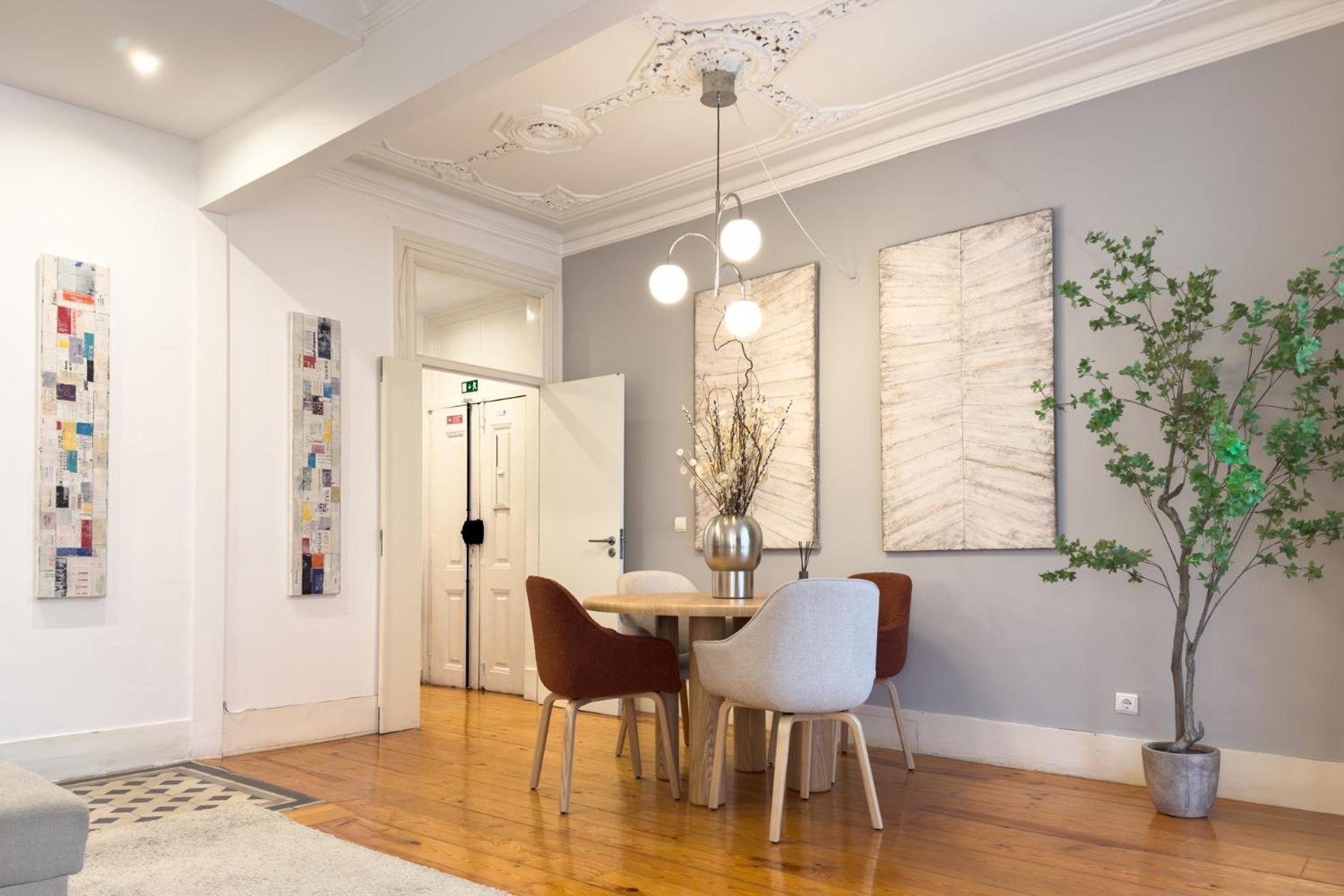 Beautiful Apartment In Bairro Alto - Quite Lisbon Bagian luar foto